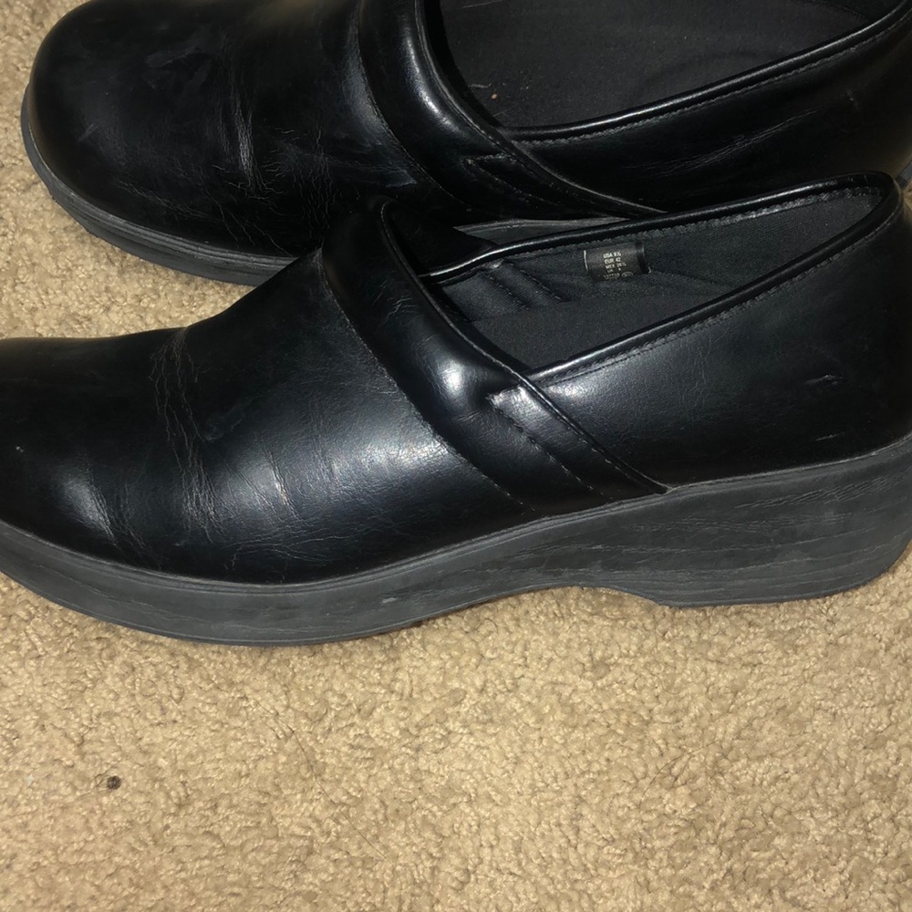 Clogs - Picture 2 of 2